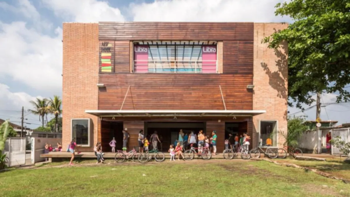No mesmo bairro, aquela mobilização abriu caminho para o Instituto Arte no Dique