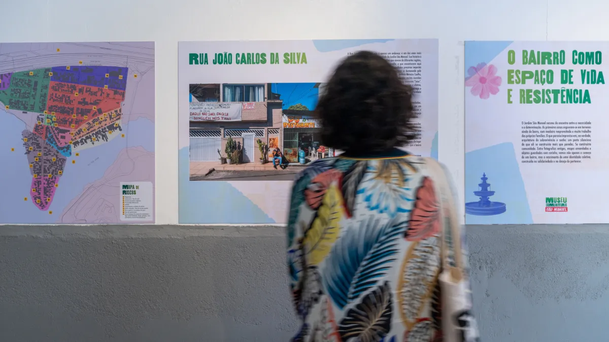 Um museu itinerante, espalhado por doze pontos do bairro, guiado pelos próprios 