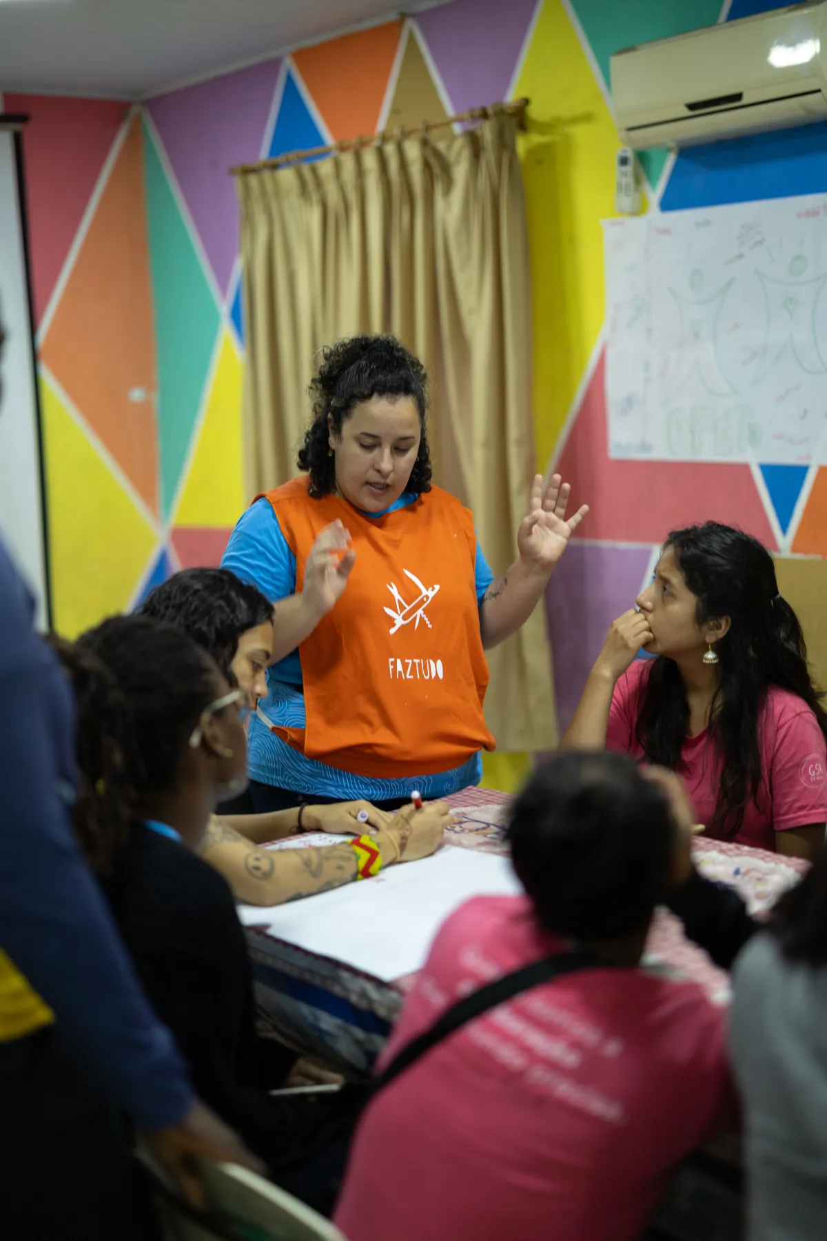 Desde 2021, no Centro Comunitário Tia Nice: Priscilla conduz oficinas e Jogos Oa